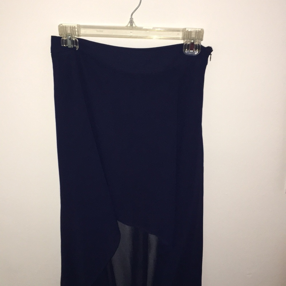 High-Low solid skirt - Picture 2 of 4